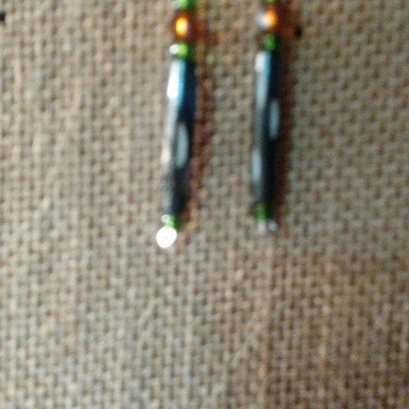 earrings - Picture 7 of 8